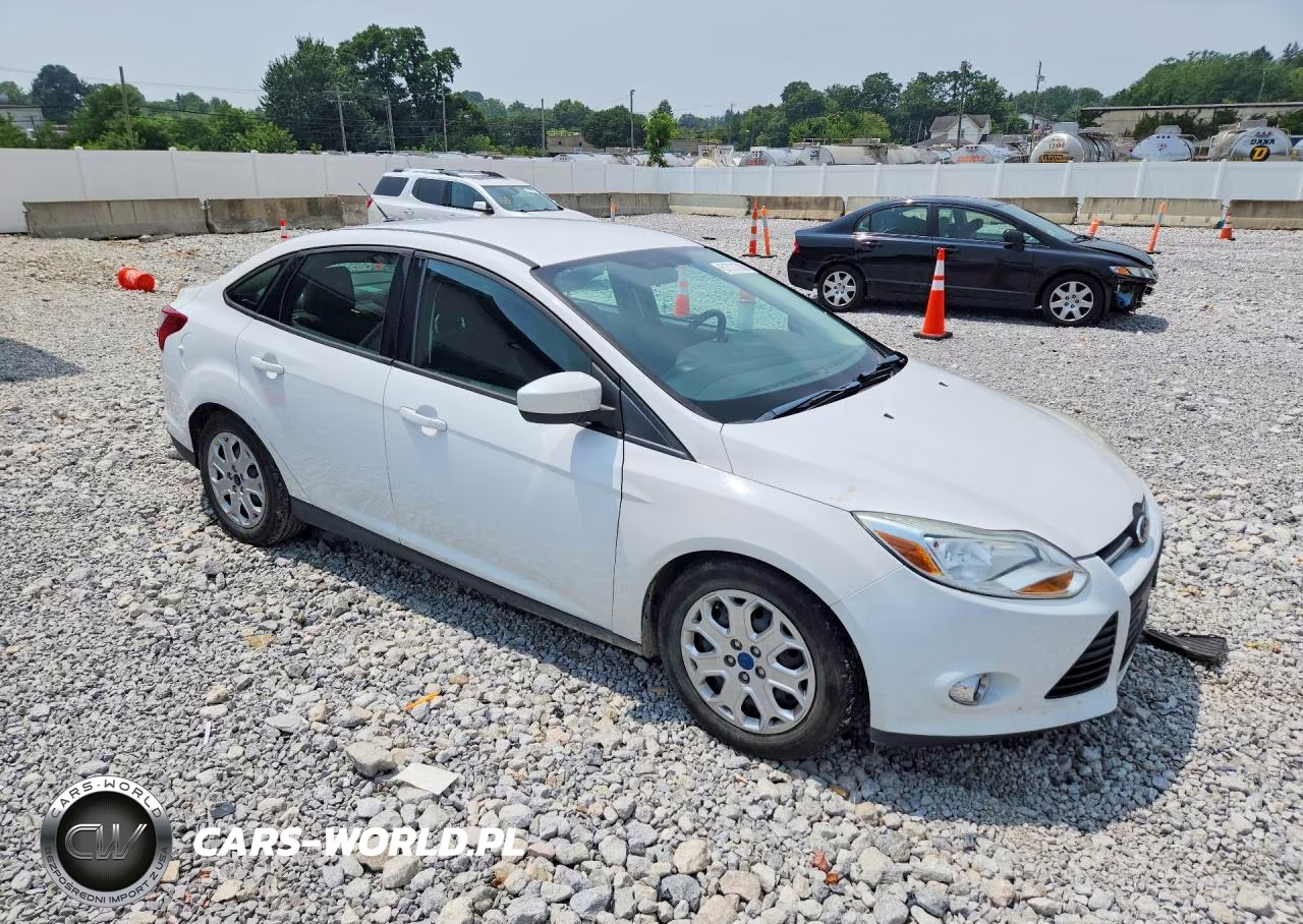 2012 Ford Focus Se VIN:1FAHP3F22CL343569 - 4