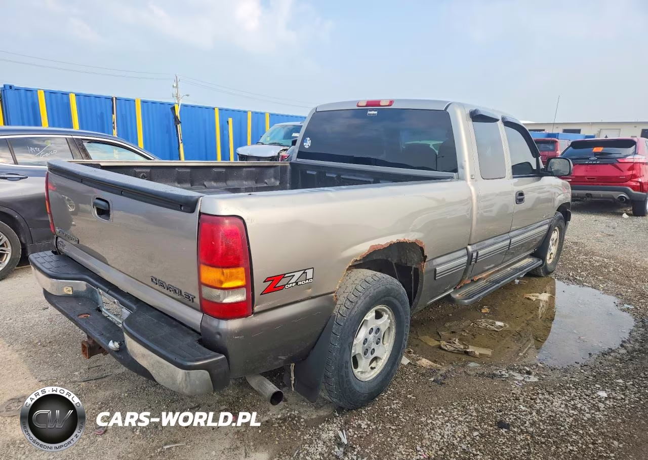 2000 Chevrolet Silverado K1500 VIN:2GCEK19T7Y1361874 - 3