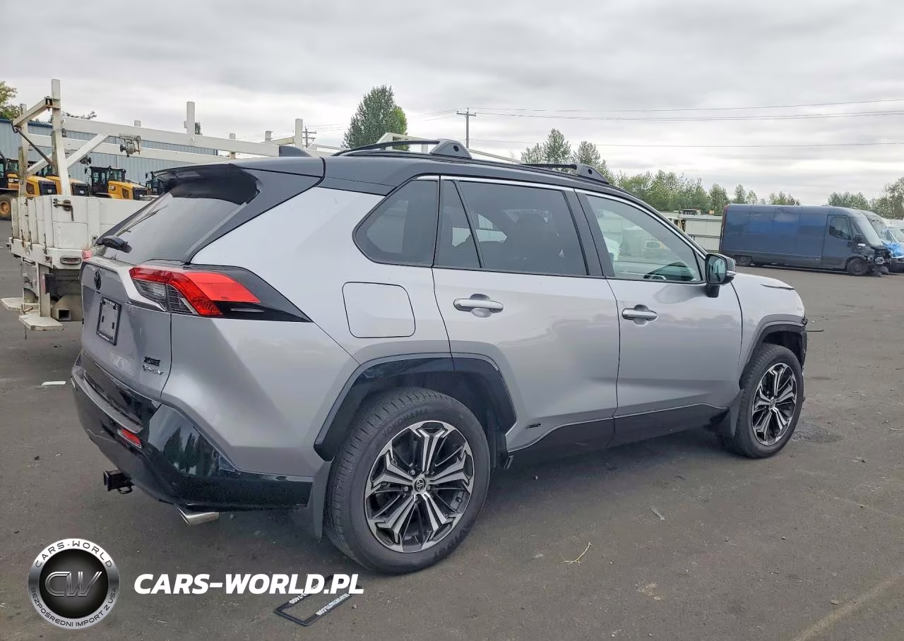 2025 Toyota Rav4 Xse VIN:JTMFB3FV4SD249566 - 3