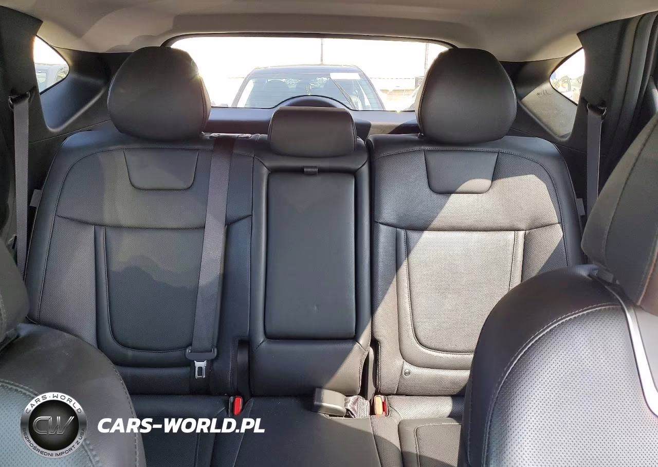 2025 Hyundai Tucson Limited VIN:KM8JEDD1XSU289900 - 10