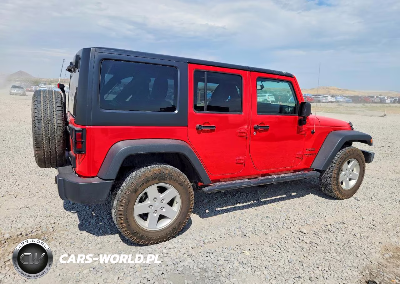 2013 Jeep Wrangler Unlimited Sport VIN:1C4BJWDG0DL669714 - 3