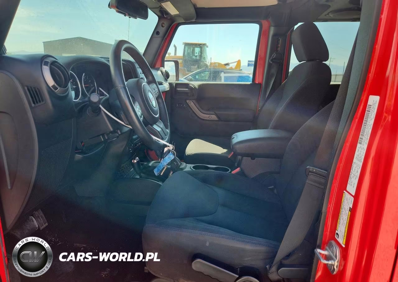 2013 Jeep Wrangler Unlimited Sport VIN:1C4BJWDG0DL669714 - 7