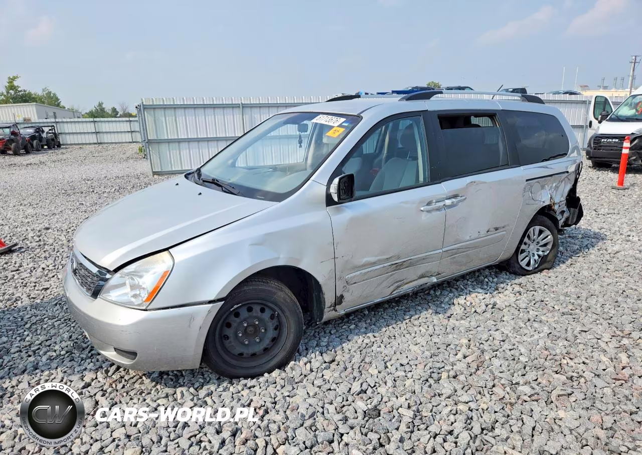 2012 Kia Sedona Lx