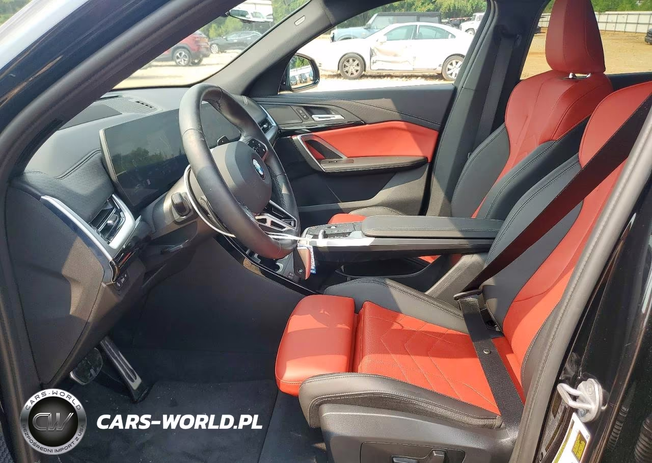 2025 BMW X2 xDrive28I VIN:WBX63GM06S5235841 - 7