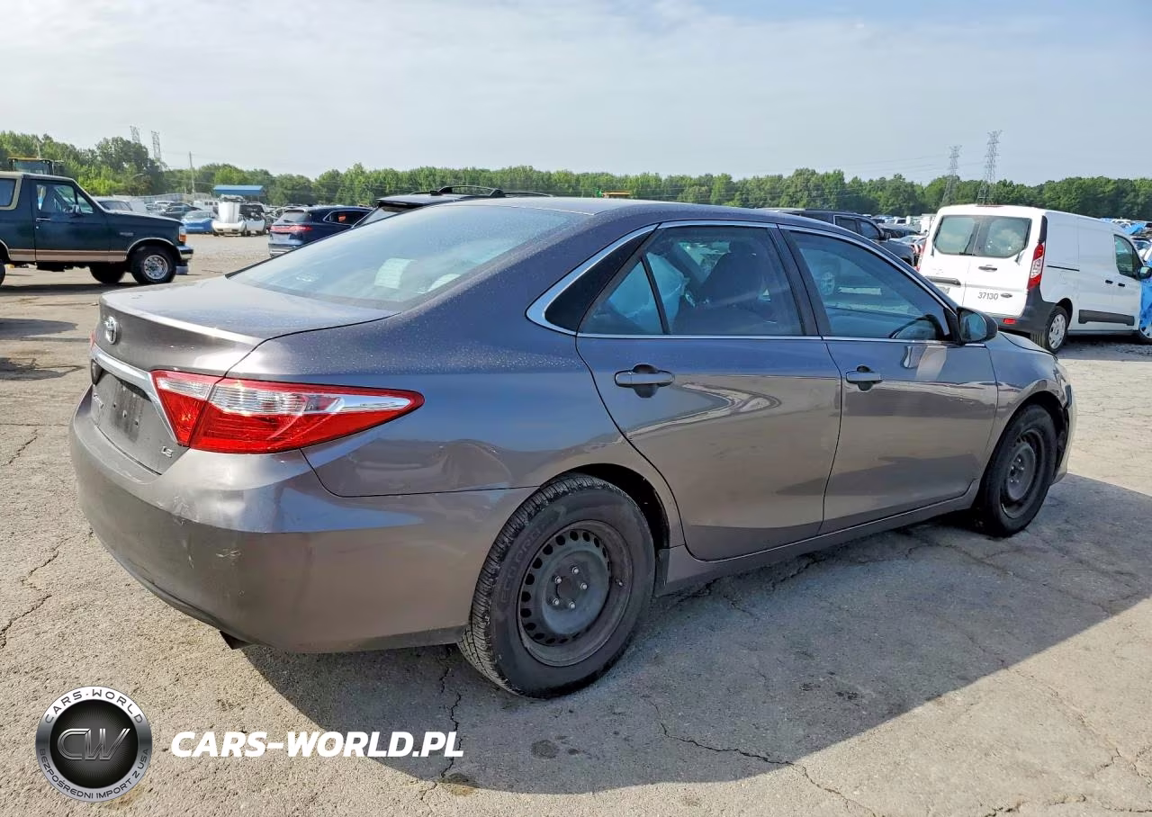 2016 Toyota Camry Le VIN:4T4BF1FK4GR531339 - 3