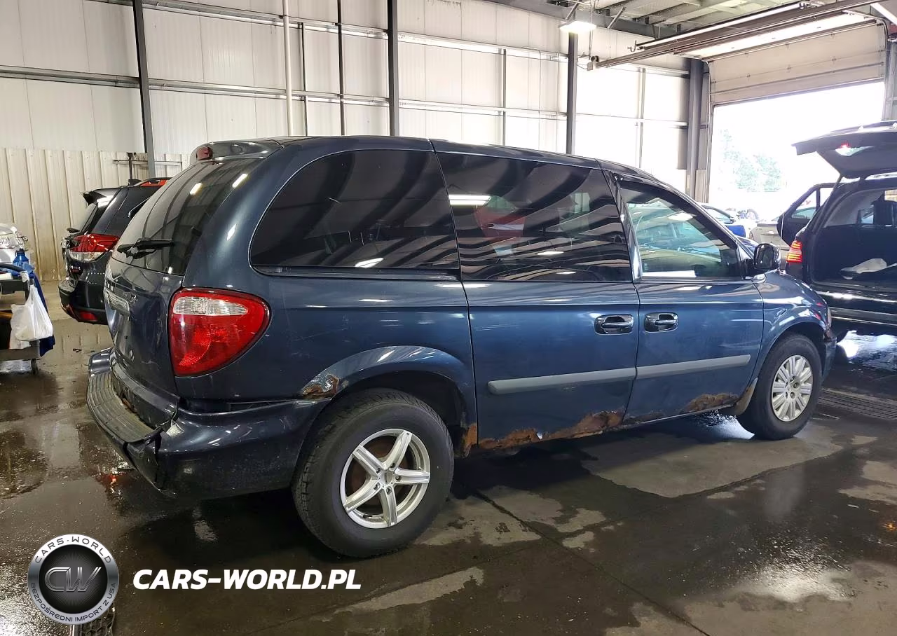 2007 Chrysler Town & Country Lx VIN:1A4GJ45R47B162846 - 3