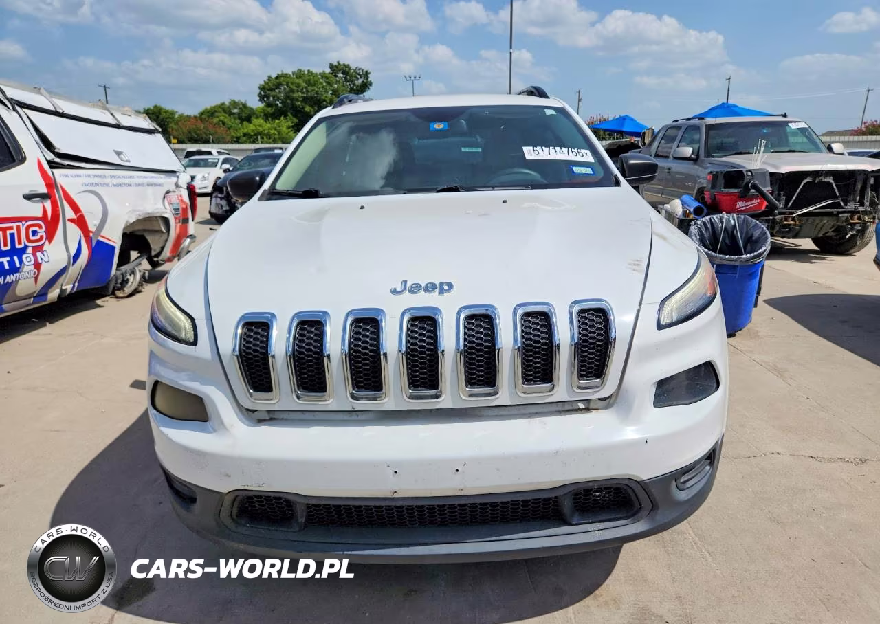 2015 Jeep Cherokee Sport VIN:1C4PJLAB0FW782173 - 5