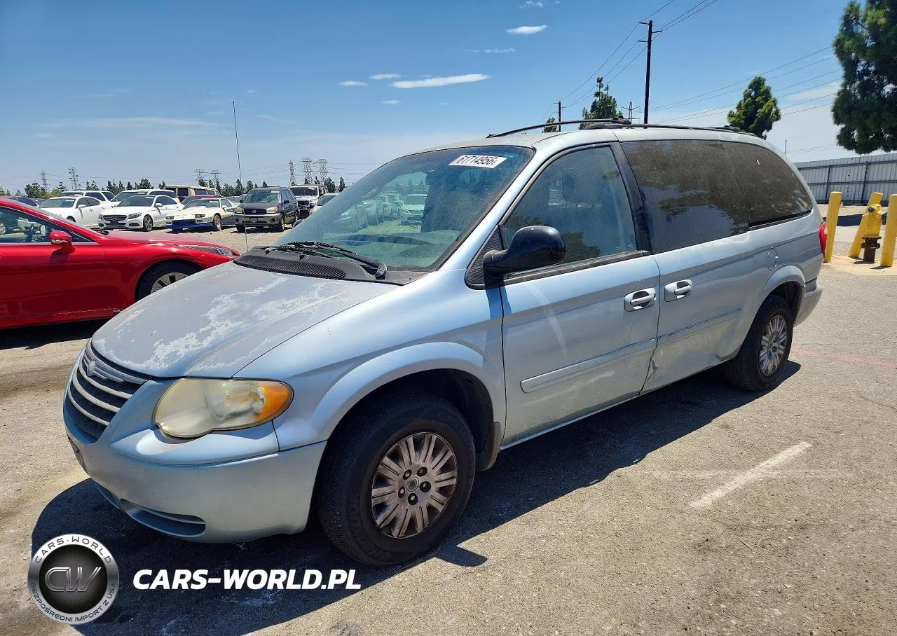 2006 Chrysler Town & Country Lx