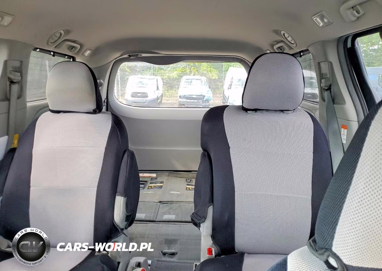 2015 Toyota Sienna Le VIN:5TDKK3DC9FS670631 - 10