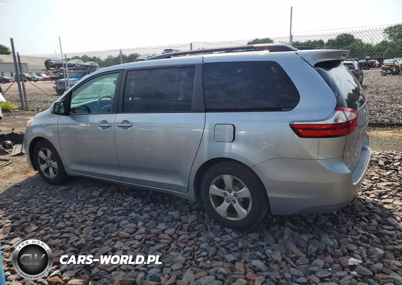 2015 Toyota Sienna Le VIN:5TDKK3DC9FS670631 - 2