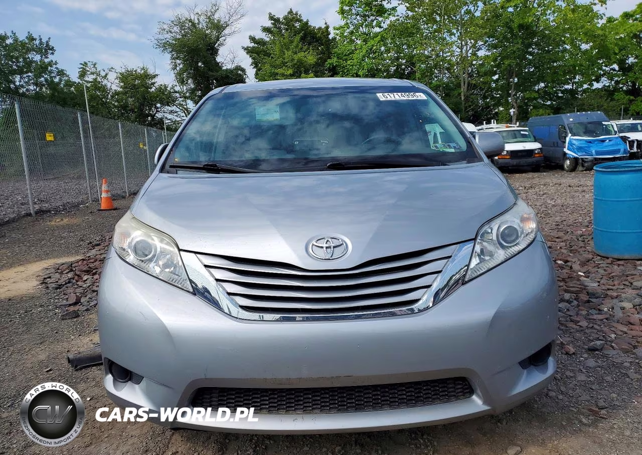 2015 Toyota Sienna Le VIN:5TDKK3DC9FS670631 - 5