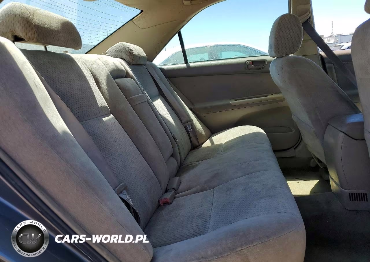 2003 Toyota Camry Le VIN:4T1BE32K23U698632 - 10
