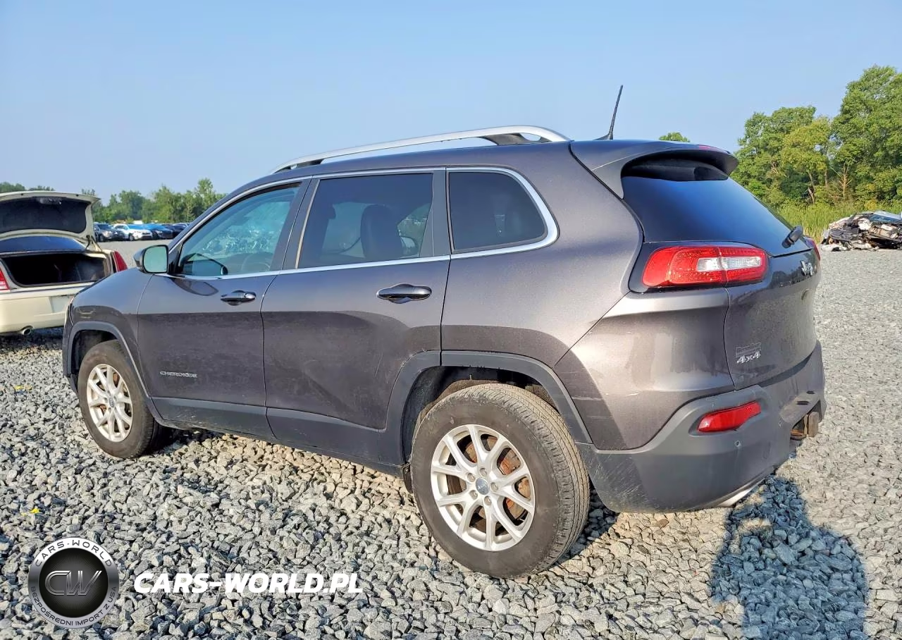 2018 Jeep Cherokee Latitude Plus VIN:1C4PJMLX1JD576069 - 2