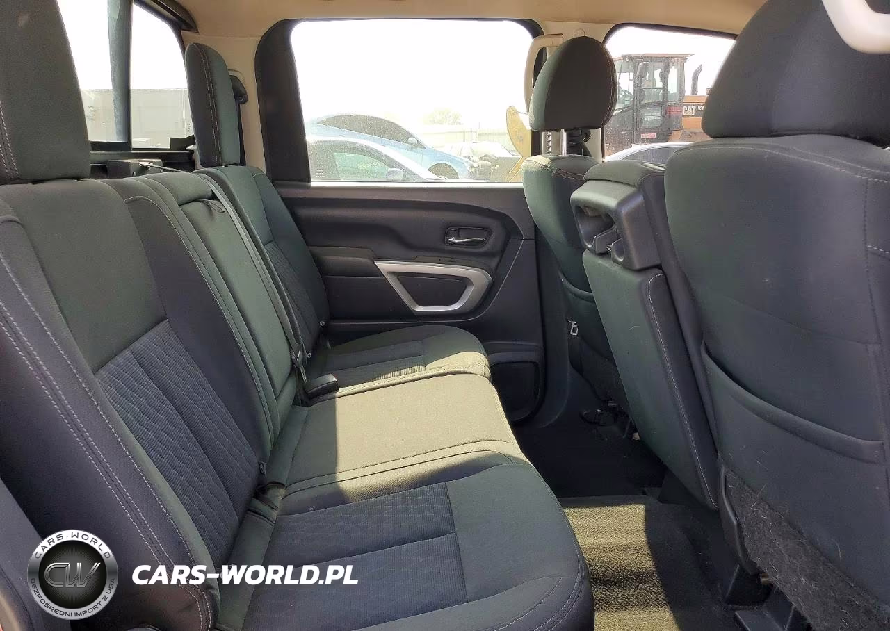 2018 Nissan Titan S VIN:1N6AA1EK1JN509131 - 10