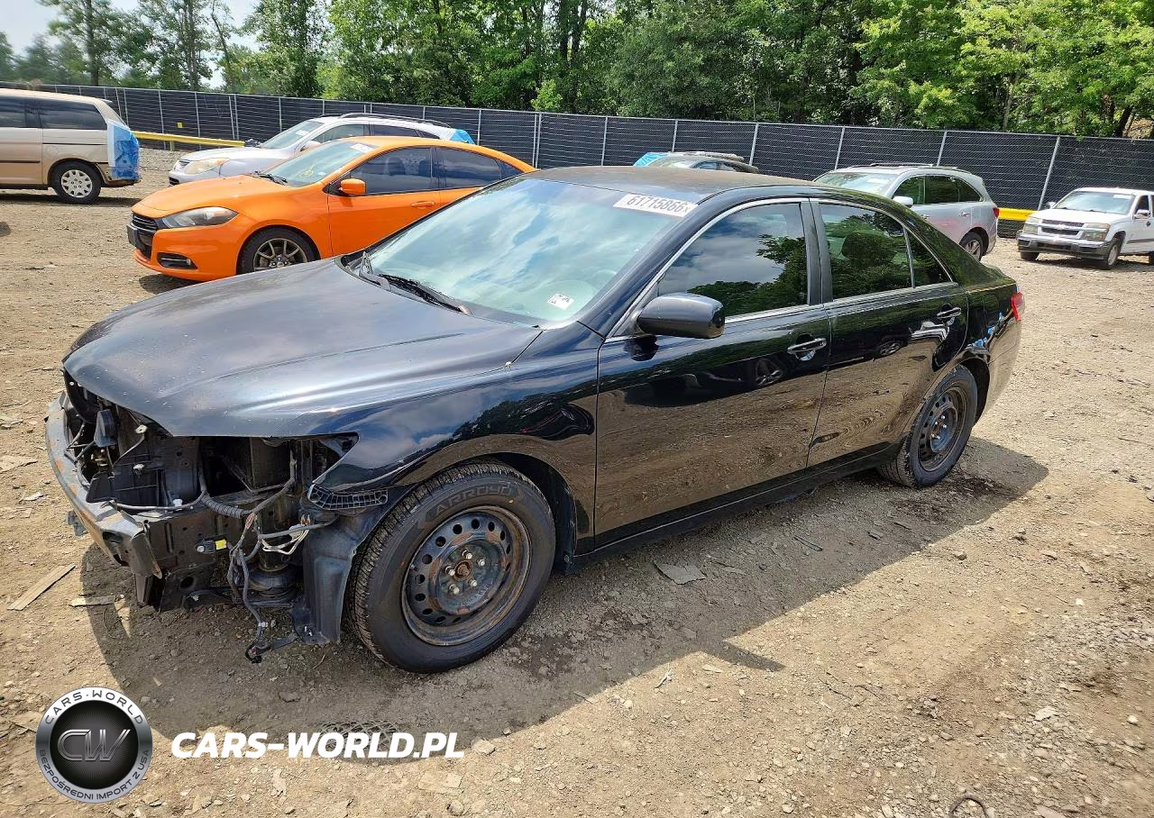 2010 Toyota Camry Base – zdjęcie 1 z 12