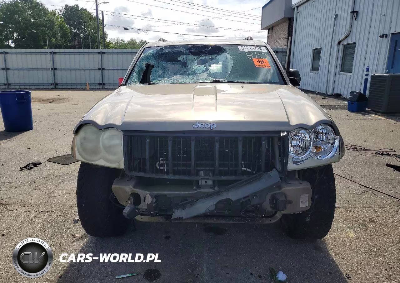 2005 Jeep Grand Cherokee Laredo VIN:1J4GR48K95C598929 - 5