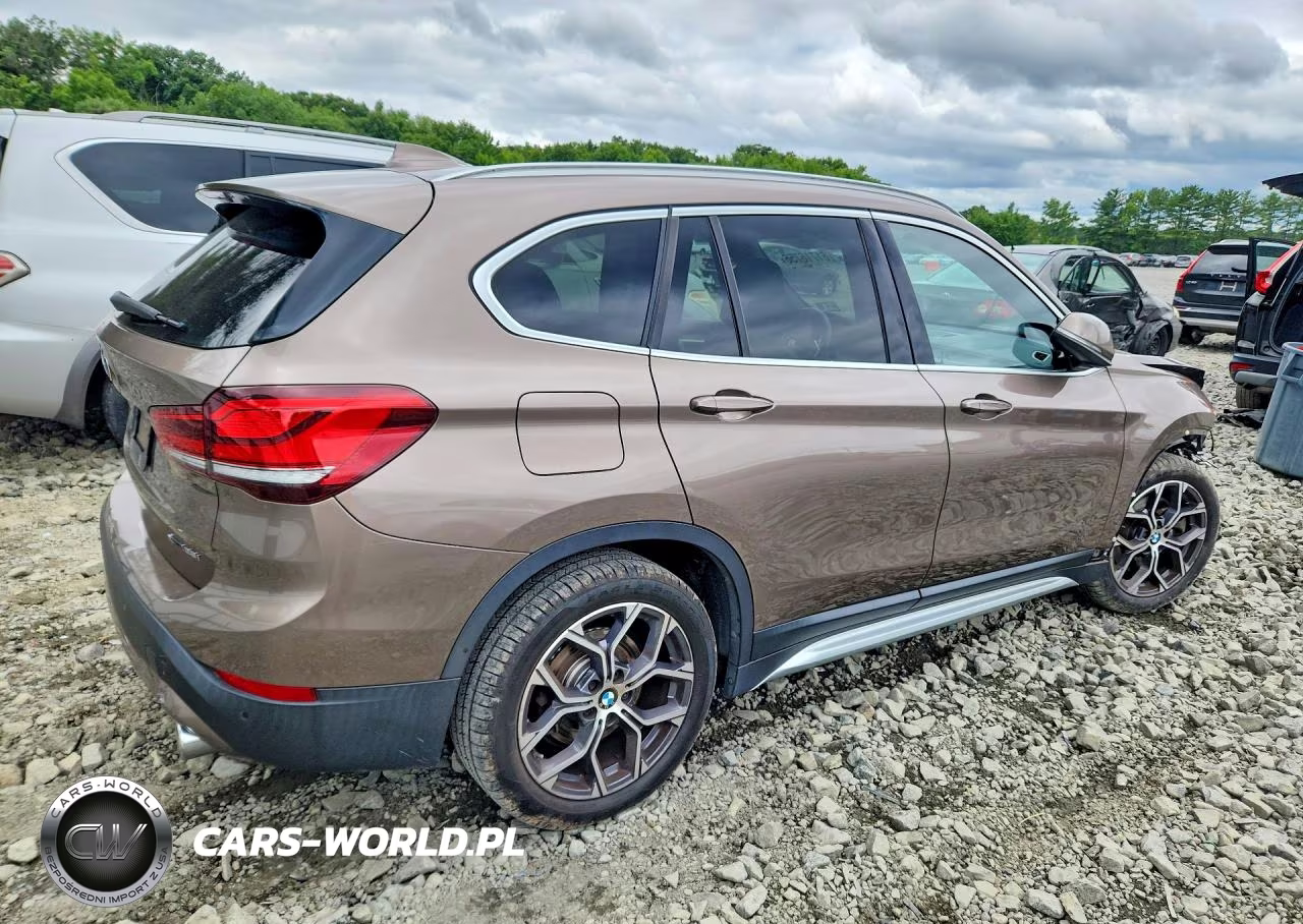 2020 BMW X1 xDrive28I VIN:WBXJG9C02L5P98821 - 3