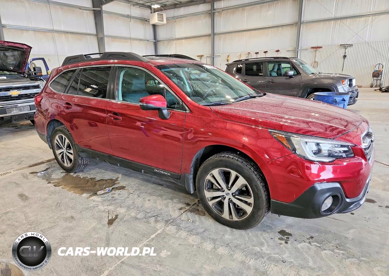 2018 Subaru Outback 3.6R Limited VIN:4S4BSENC1J3336142 - 4