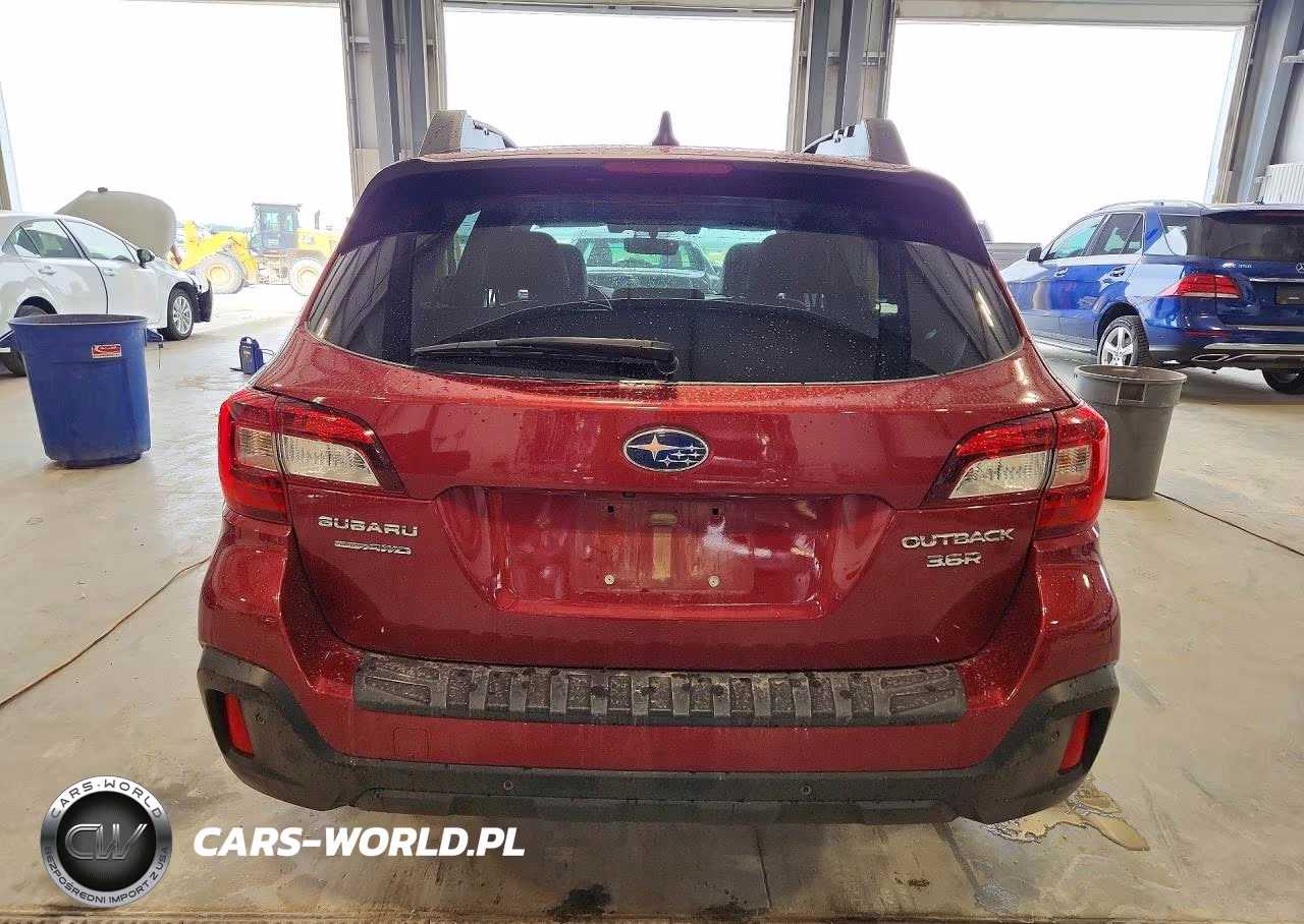 2018 Subaru Outback 3.6R Limited VIN:4S4BSENC1J3336142 - 6