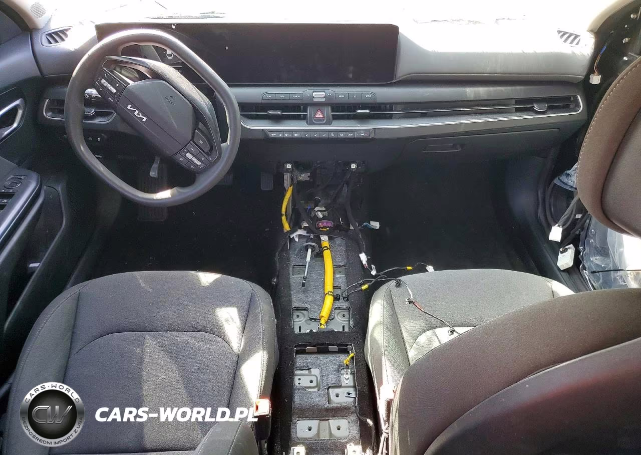 2025 Kia K4 Lxs VIN:3KPFT4DE9SE077894 - 8