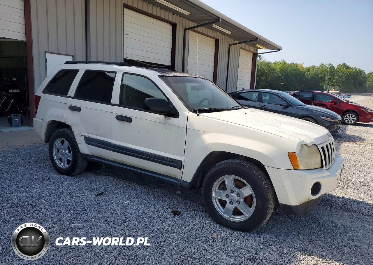 2005 Jeep Grand Cherokee Laredo VIN:1J4GR48K85C660014 - 4