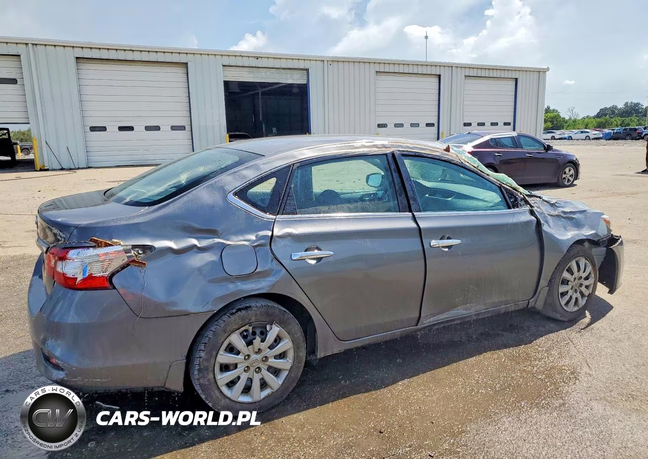 2018 Nissan Sentra S VIN:3N1AB7AP2JY329960 - 3