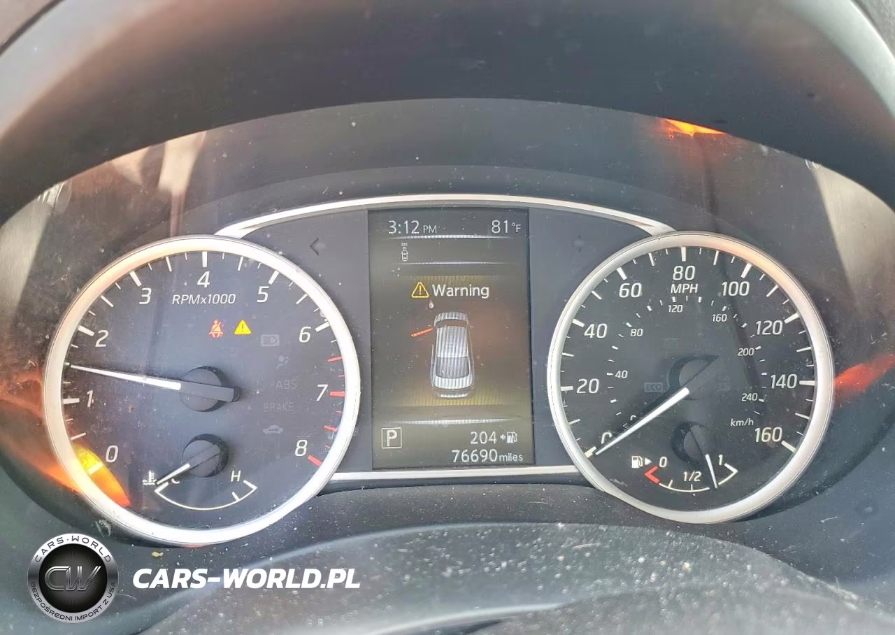 2018 Nissan Sentra S VIN:3N1AB7AP2JY329960 - 9