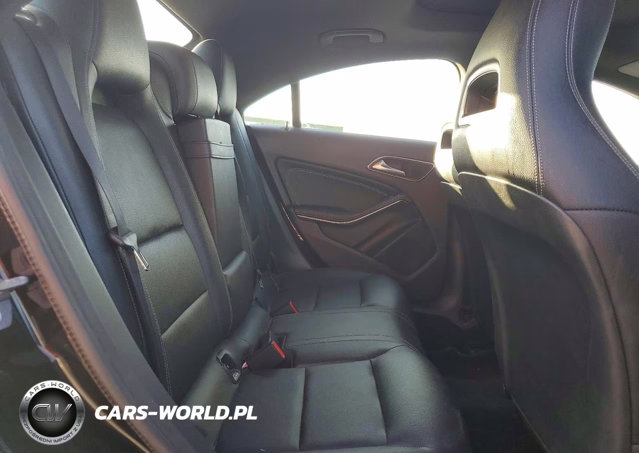 2018 Mercedes-Benz Cla 250 VIN:WDDSJ4EB3JN671096 - 10