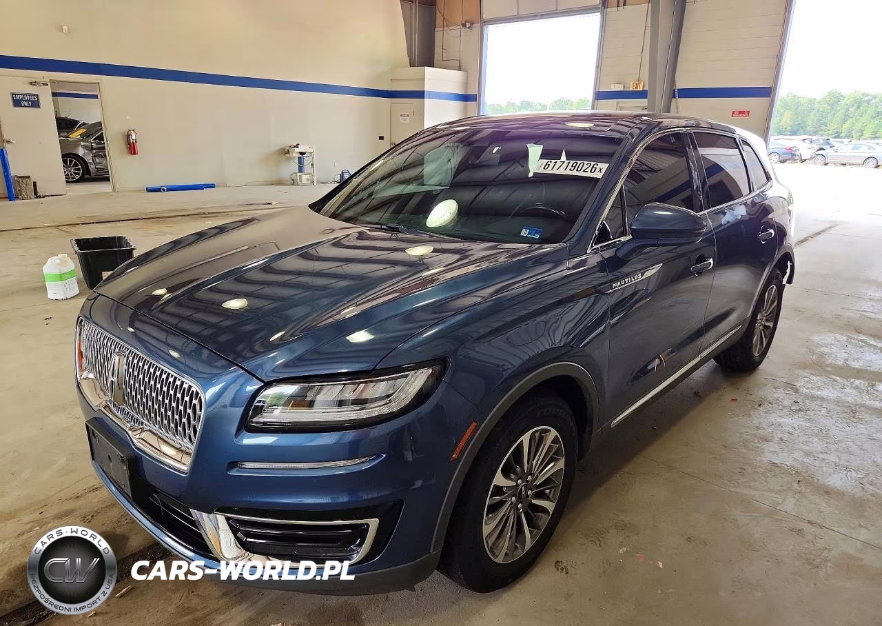 2019 Lincoln Nautilus Select