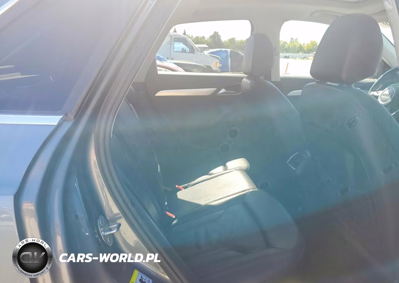 2015 Audi Q3 Prestige VIN:WA1GFCFS9FR000441 - 10