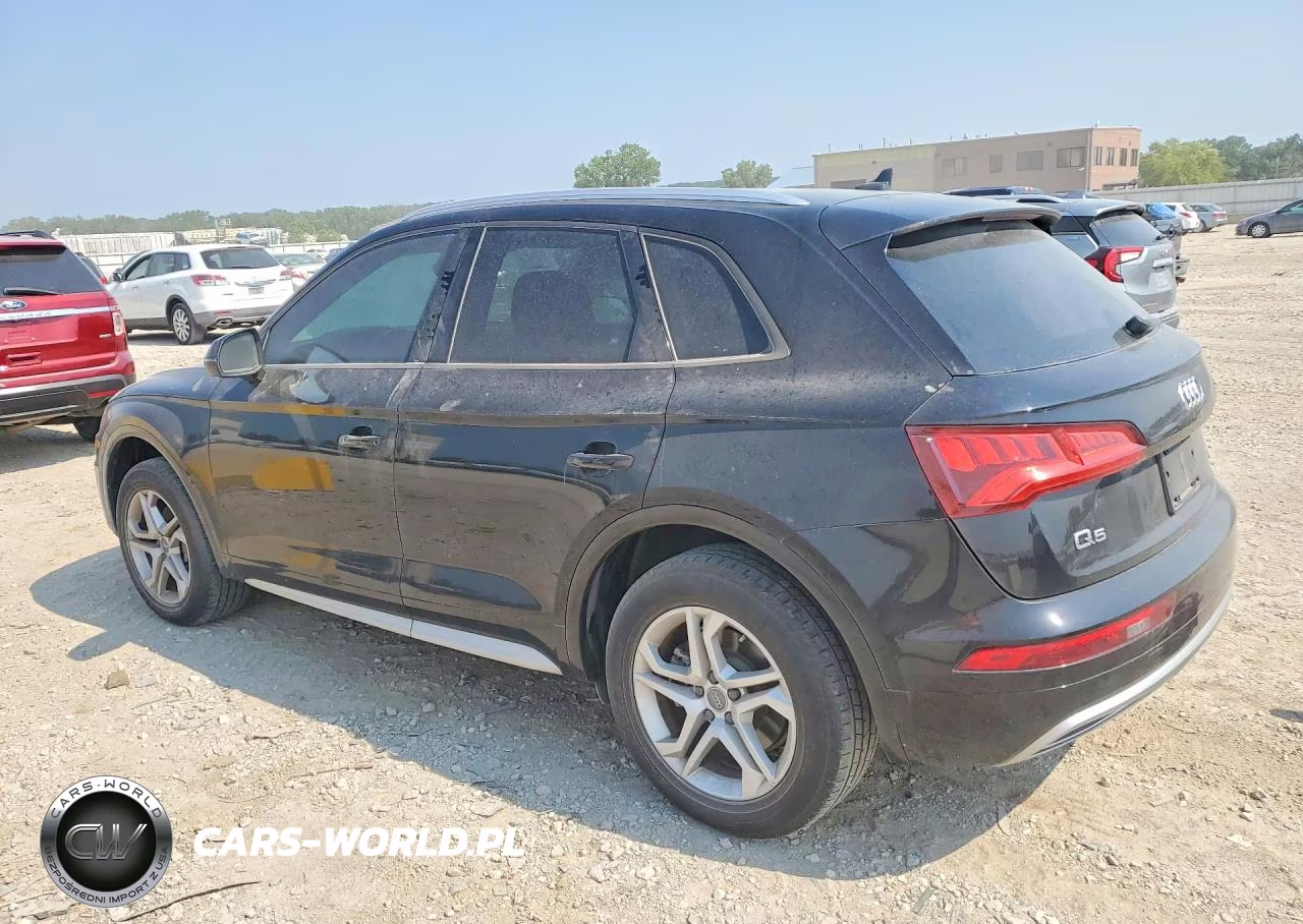 2018 Audi Q5 Premium VIN:WA1ANAFY1J2228145 - 2