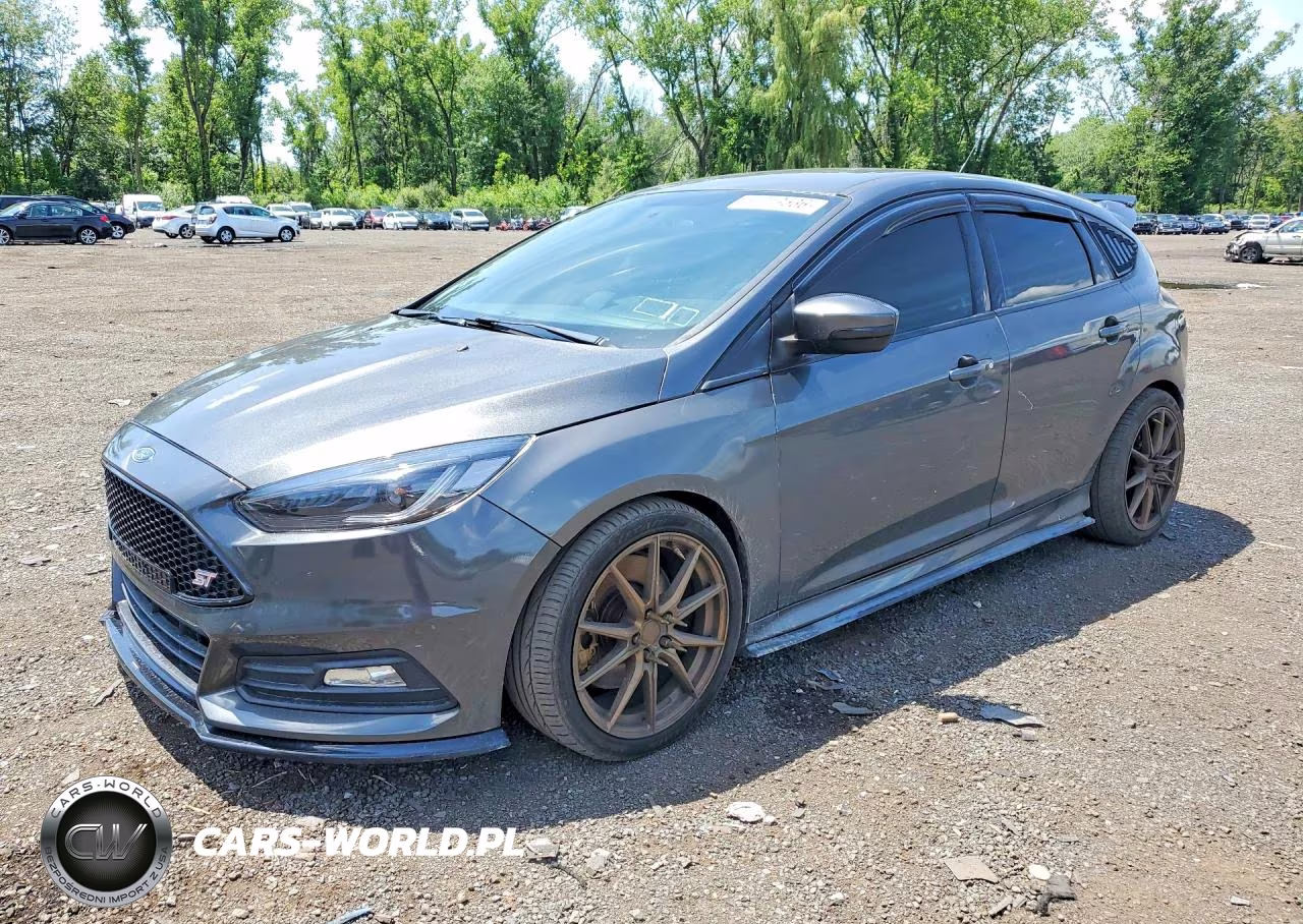 2017 Ford Focus St – zdjęcie 1 z 13