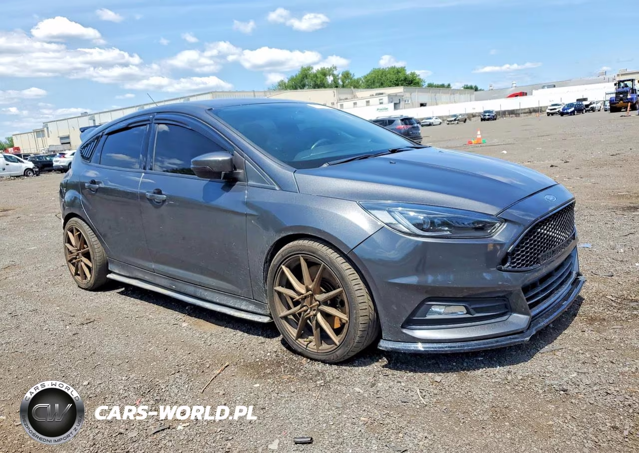 2017 Ford Focus St VIN:1FADP3L93HL234190 - 4