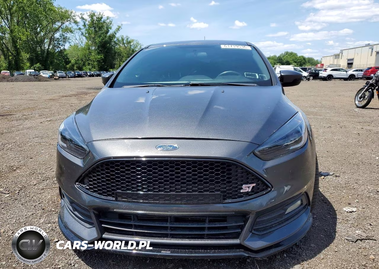 2017 Ford Focus St VIN:1FADP3L93HL234190 - 5