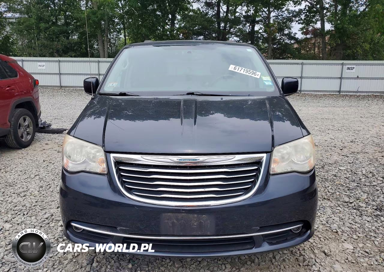 2013 Chrysler Town & Country Touring VIN:2C4RC1BG5DR747636 - 5