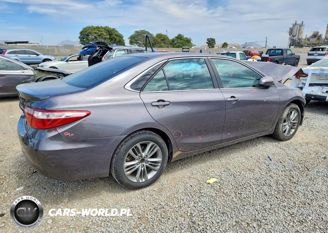 2015 Toyota Camry Se VIN:4T1BF1FK0FU078202 - 3