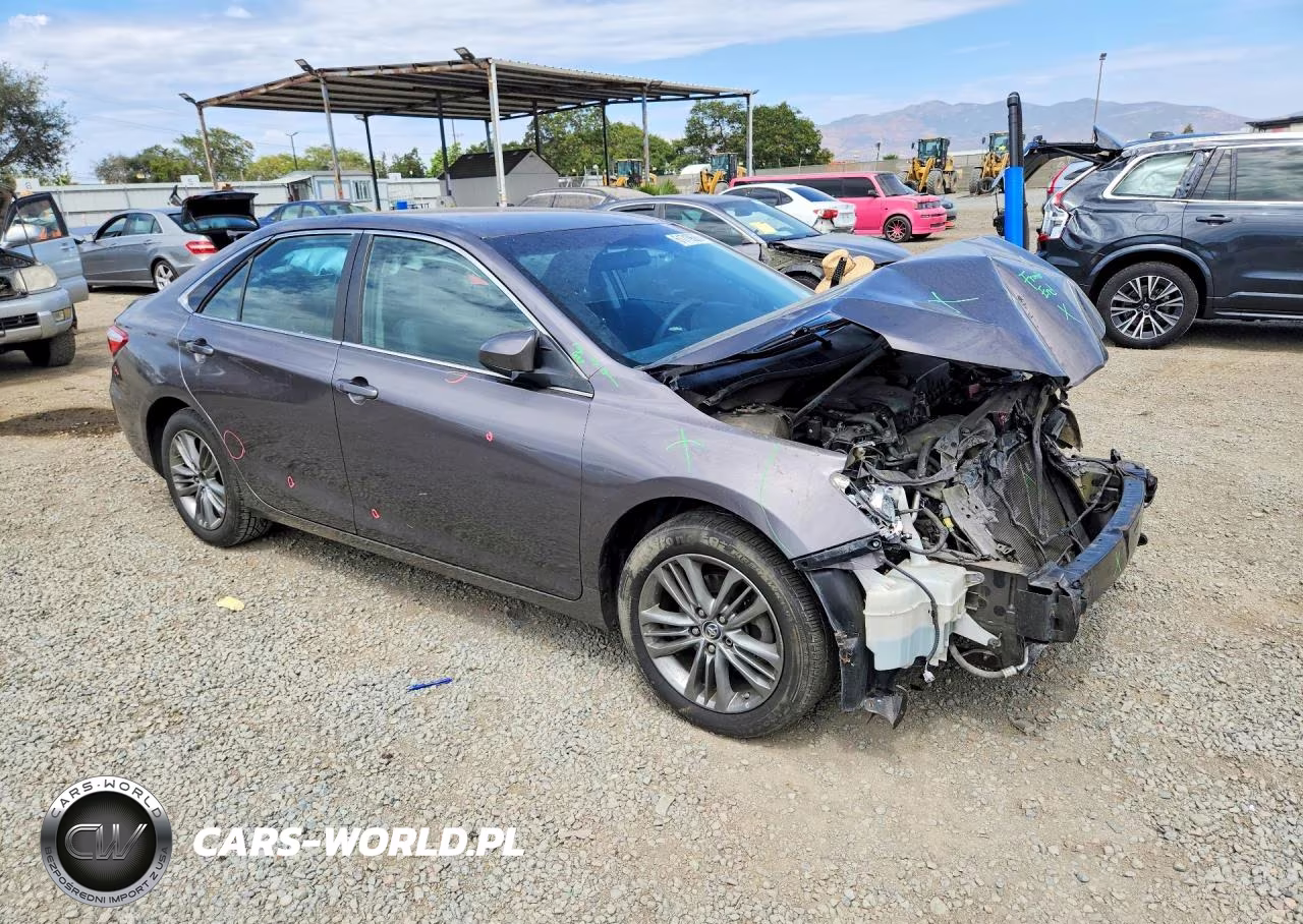 2015 Toyota Camry Se VIN:4T1BF1FK0FU078202 - 4