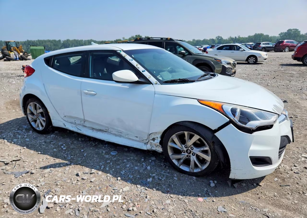 2016 Hyundai Veloster Base VIN:KMHTC6AD7GU265442 - 4
