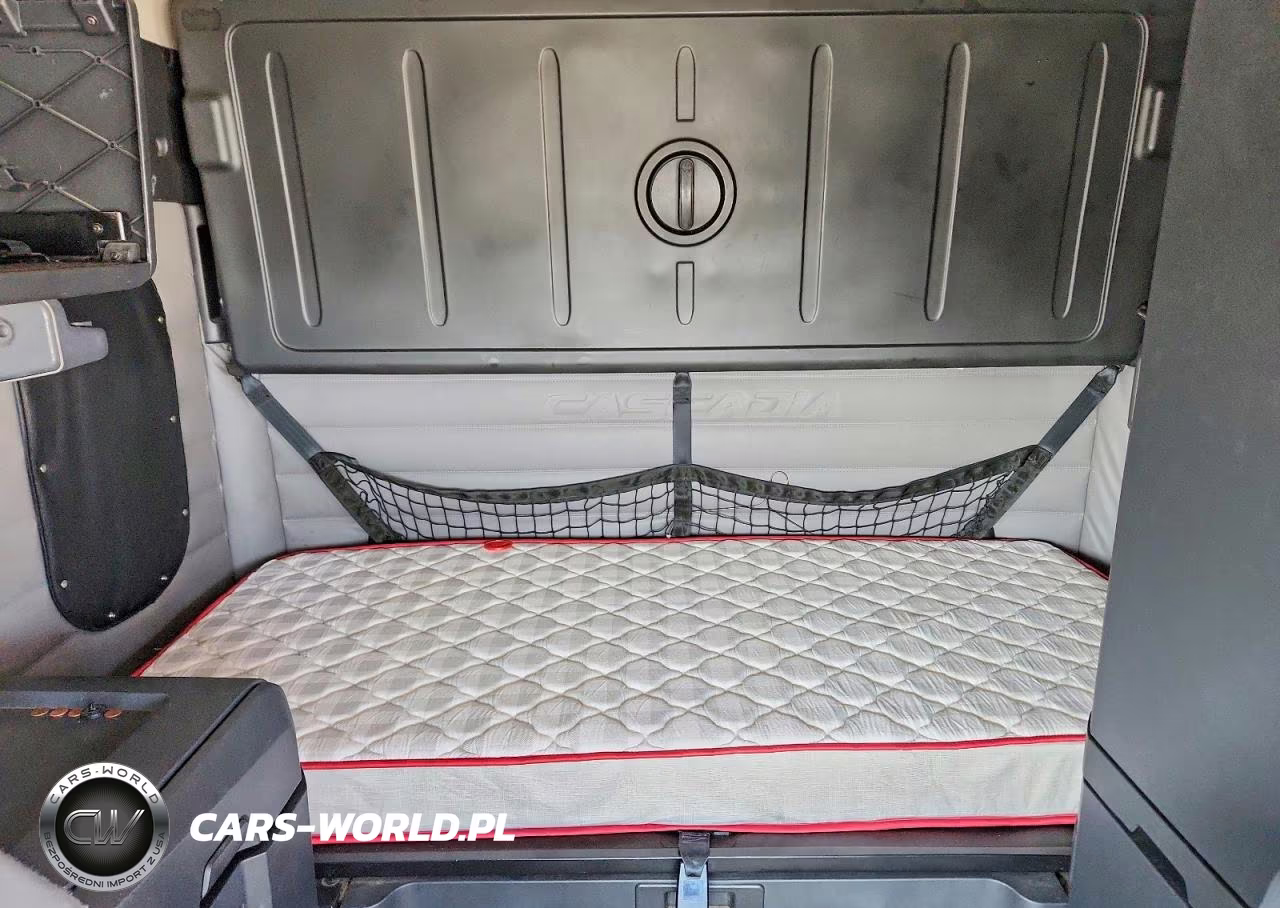 2019 Freightliner Cascadia 1 - Semi Truck VIN:3AKJHHDR7KSKK5759 - 10