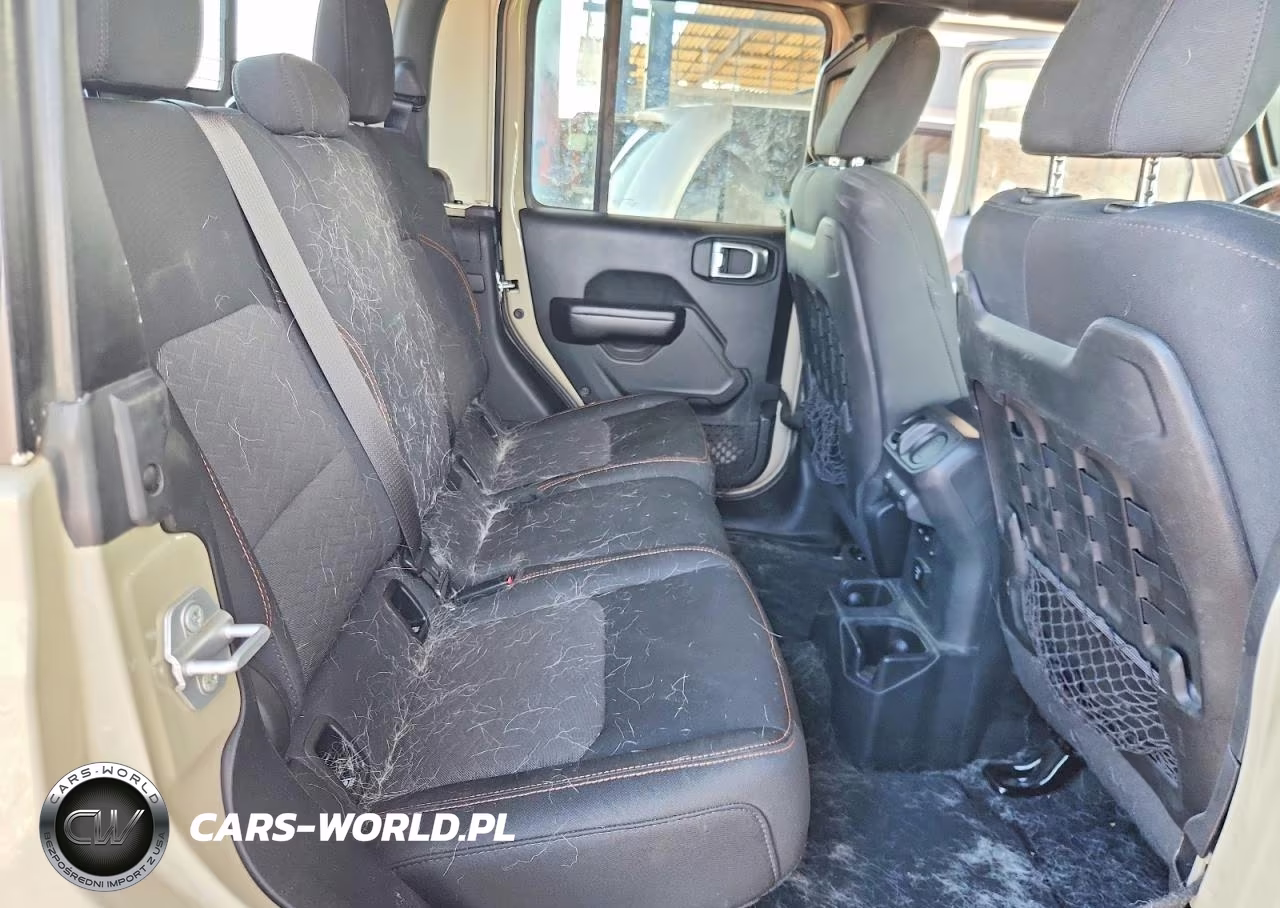 2020 Jeep Gladiator Mojave VIN:1C6JJTEG7LL208427 - 10