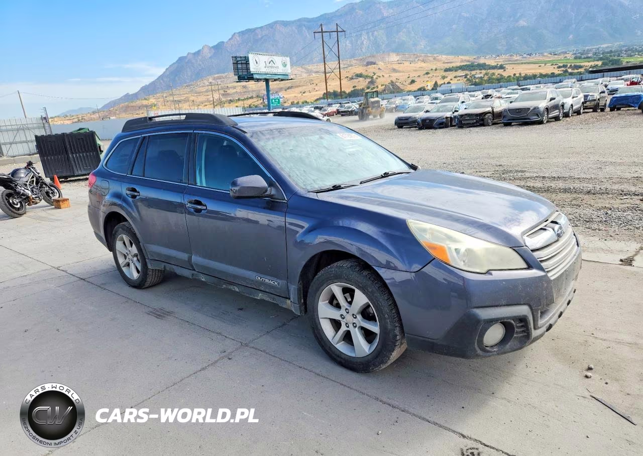 2014 Subaru Outback 2.5I Premium VIN:4S4BRBCC6E3327875 - 4