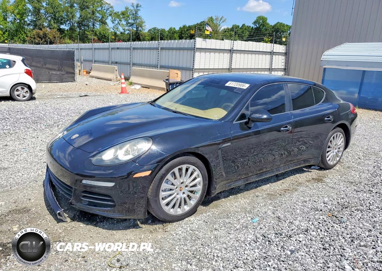 2014 Porsche Panamera 2