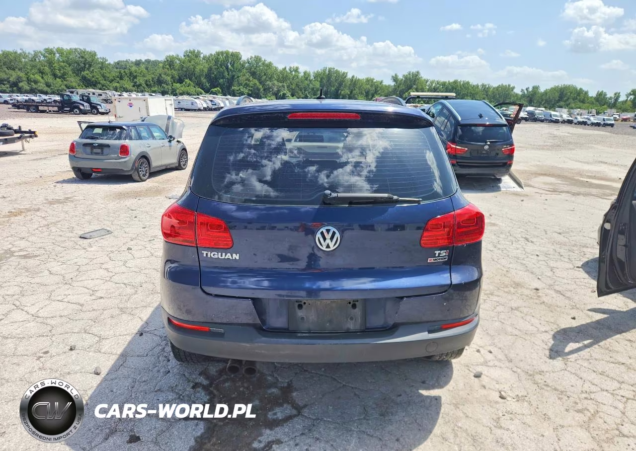 2016 Volkswagen Tiguan S VIN:WVGBV7AX2GW576299 - 6