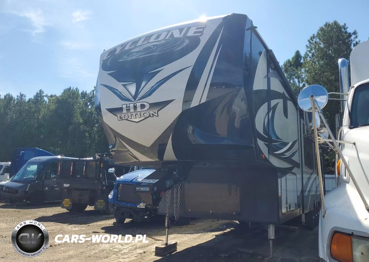 2018 Heartland Cyclone Camper VIN:5SFCG4335JE358864 - 2