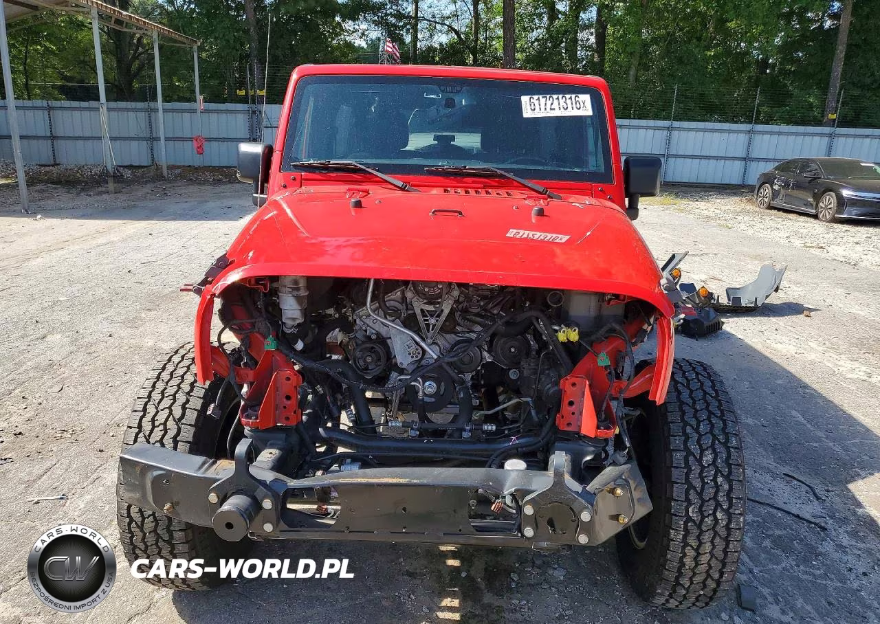 2016 Jeep Wrangler Unlimited Rubicon VIN:1C4BJWFG4GL243896 - 5