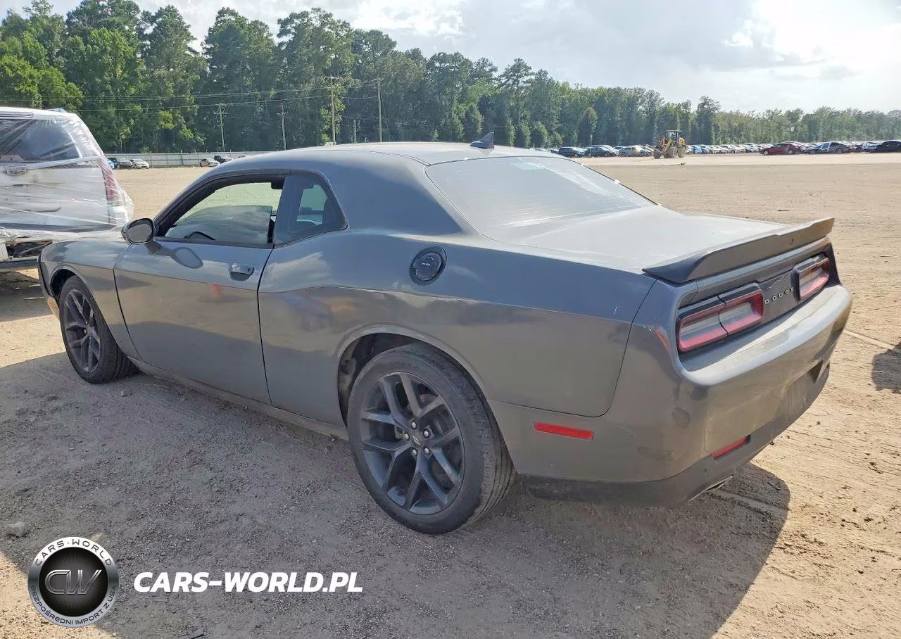 2018 Dodge Challenger Sxt VIN:2C3CDZAG3JH322215 - 2