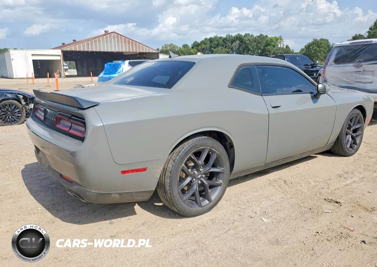 2018 Dodge Challenger Sxt VIN:2C3CDZAG3JH322215 - 3