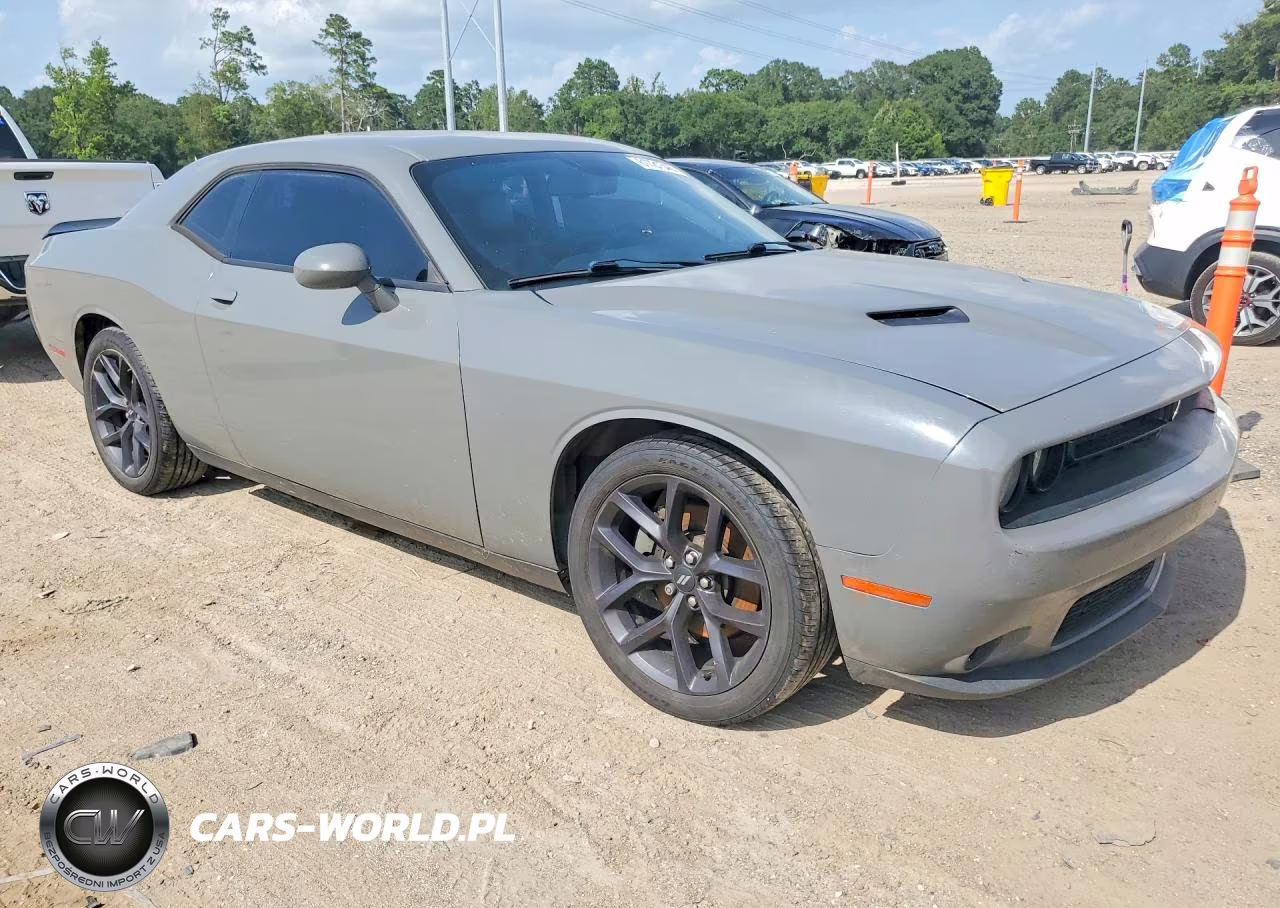 2018 Dodge Challenger Sxt VIN:2C3CDZAG3JH322215 - 4