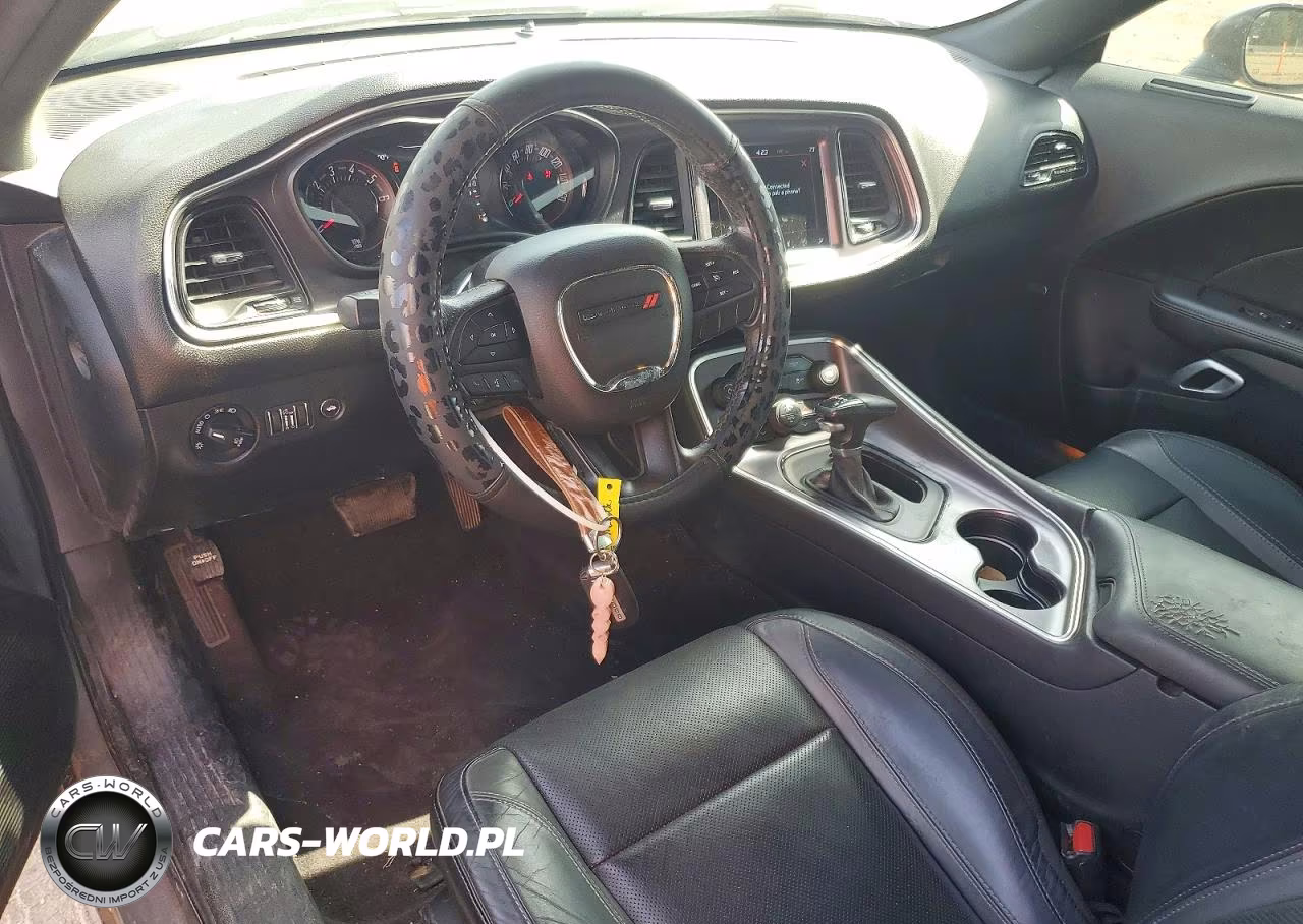 2018 Dodge Challenger Sxt VIN:2C3CDZAG3JH322215 - 8