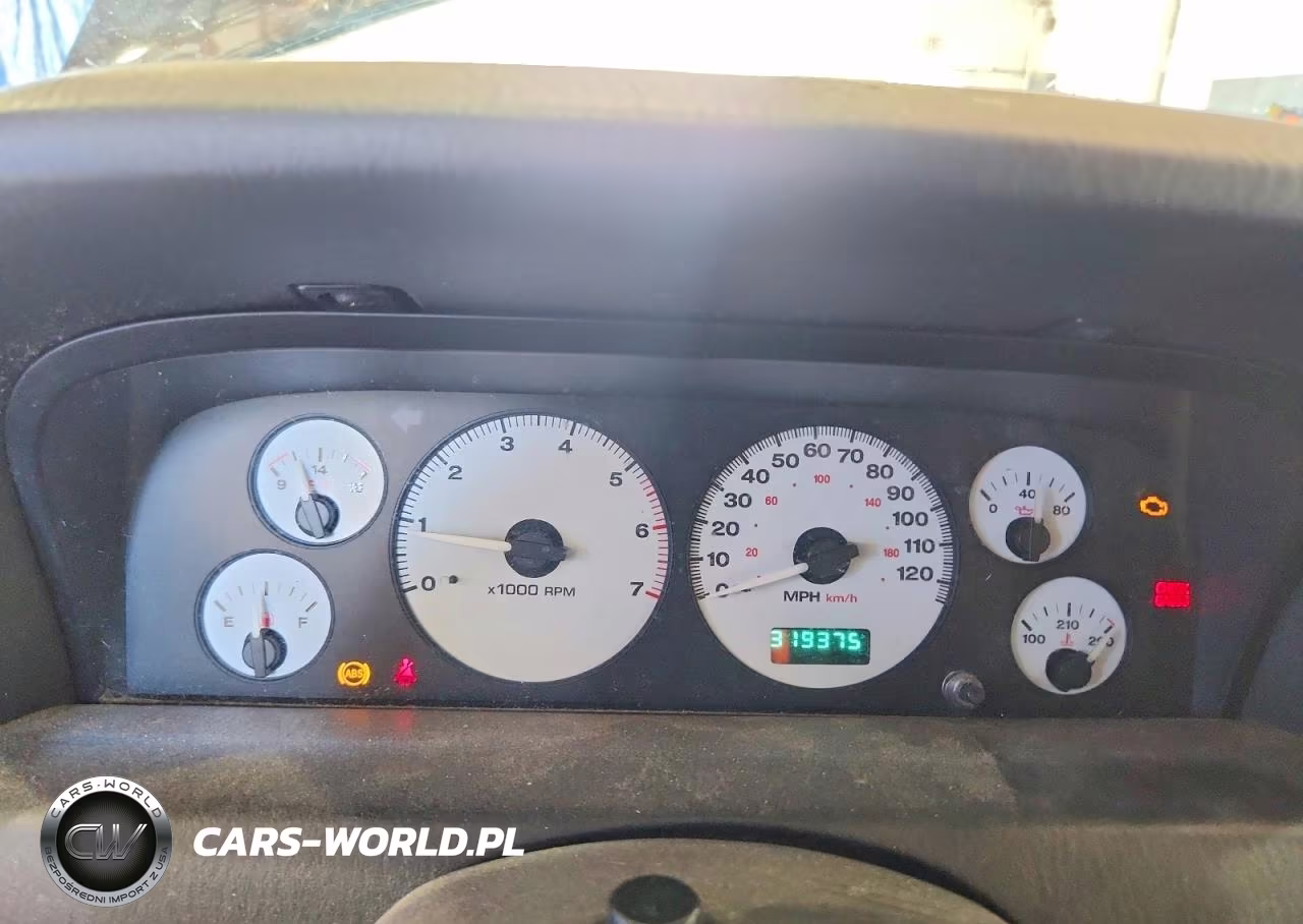 2004 Jeep Grand Cherokee Laredo VIN:1J4GX48S44C303336 - 9